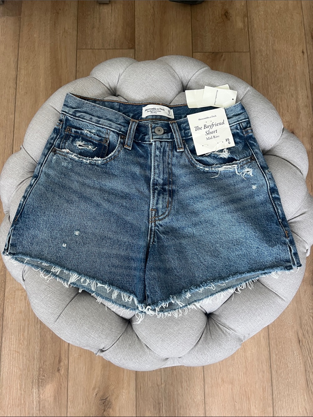 Abercrombie & Fitch Mid Rise Boyfriend